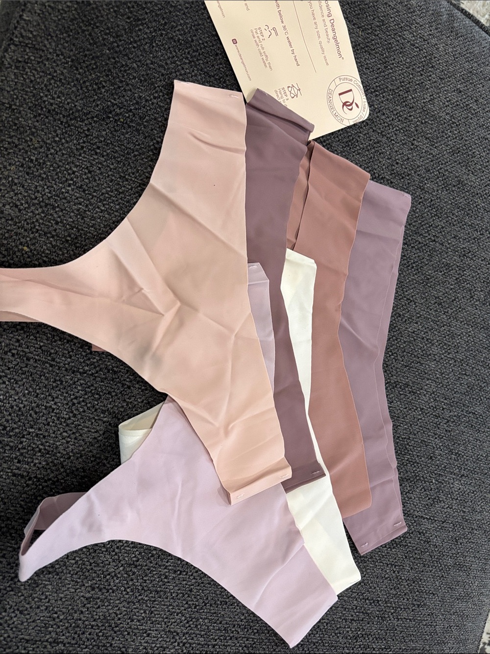 6-pair of Deangelmon thongs🌷